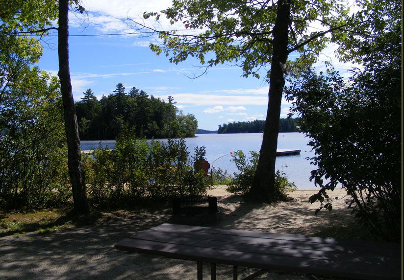 Lakefront campsites at Colonial Mast Campground